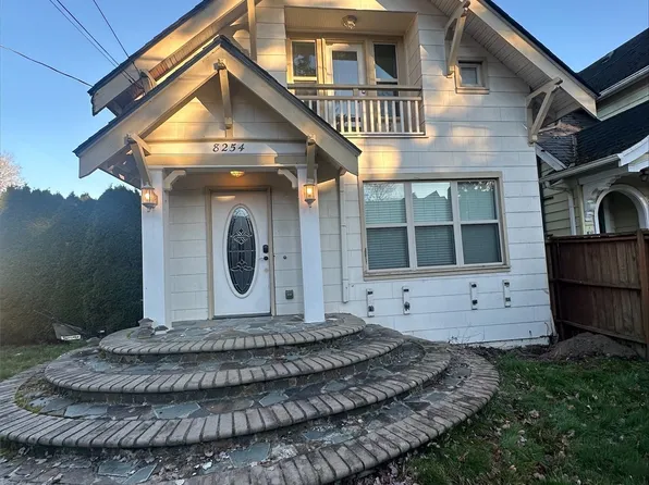 8254 16th Avenue NE, Seattle, WA 98115