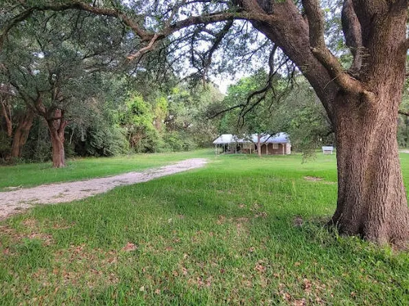 2203 Cooks Corner Rd, Lucedale, MS 39452