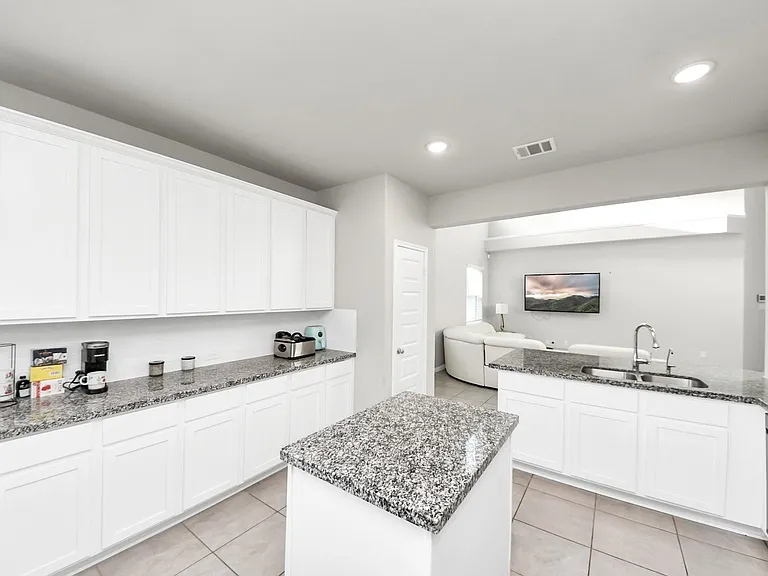 6302 Prince Place Dr — Photo 13