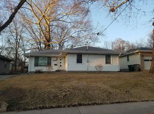 2213 Hillside Ave, West Des Moines, IA 50265