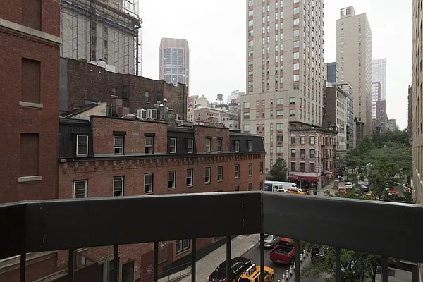 Rented by Mossanen Group | media 26