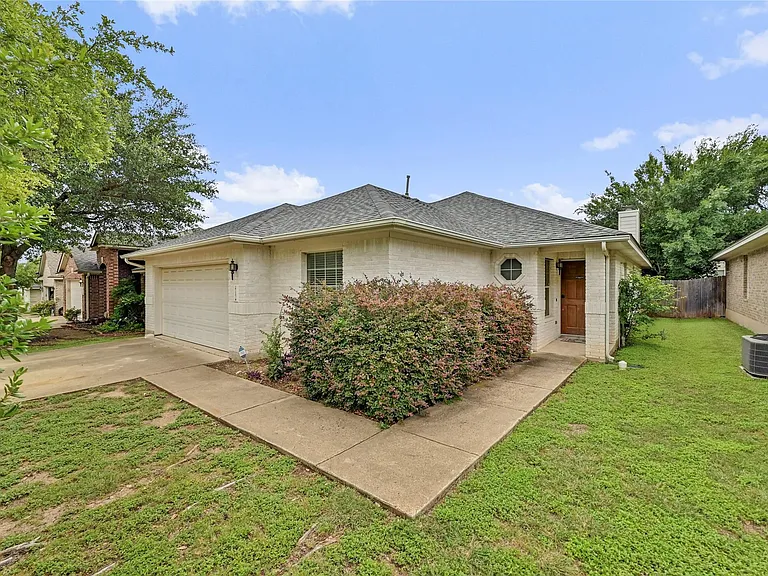 2717 Granite Creek Dr — Photo 2
