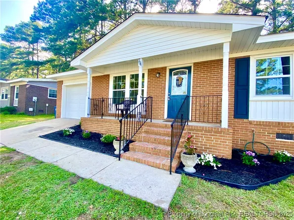 704 Edgehill Rd, Fayetteville, NC 28314