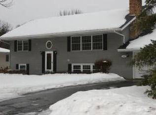 443 Judith Ave, Roseville, MN 55113