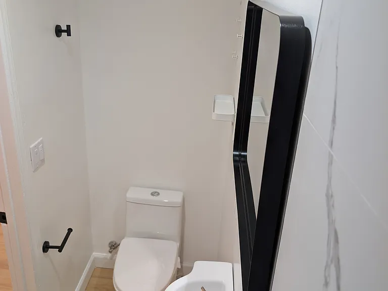 222 W Tiller Ave — Photo 6