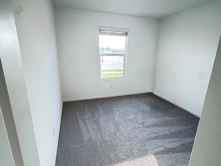 4224 Jutland Dr — Photo 8
