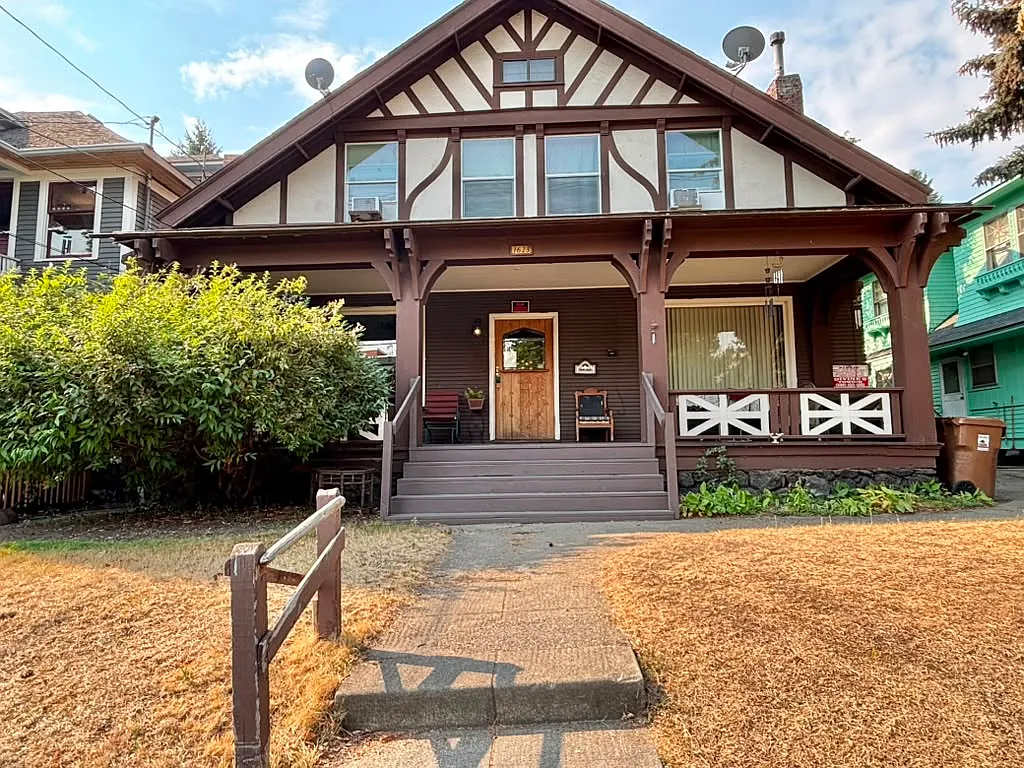1 bed, 800 sqft, $1,295 — Photo 1