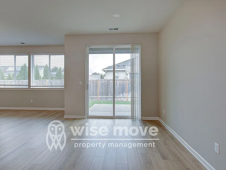 811 SW 4th Ave — Photo 10