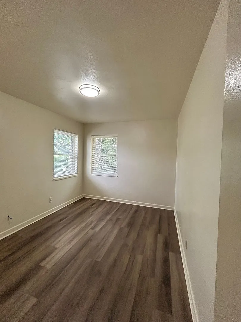 1 bed, 1.0 bath, $770 — Photo 3