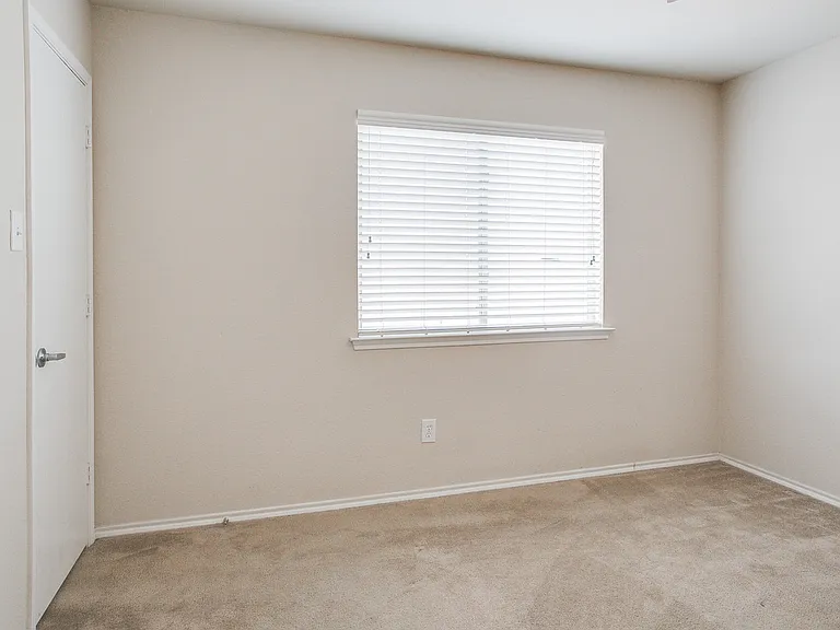 5824 Melanie Ct — Photo 18