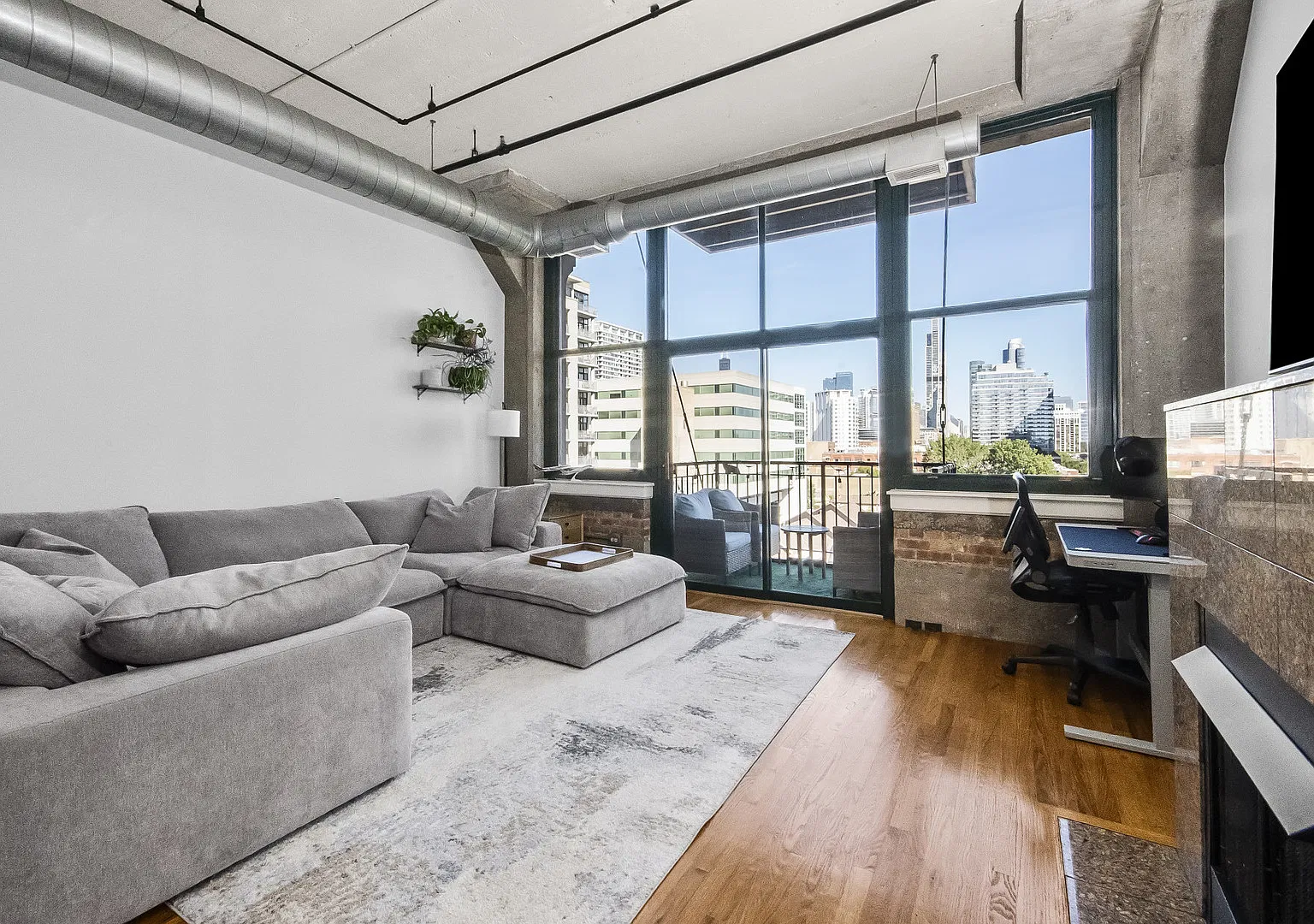 1 bed, 968 sqft, $3,200 — Photo 3