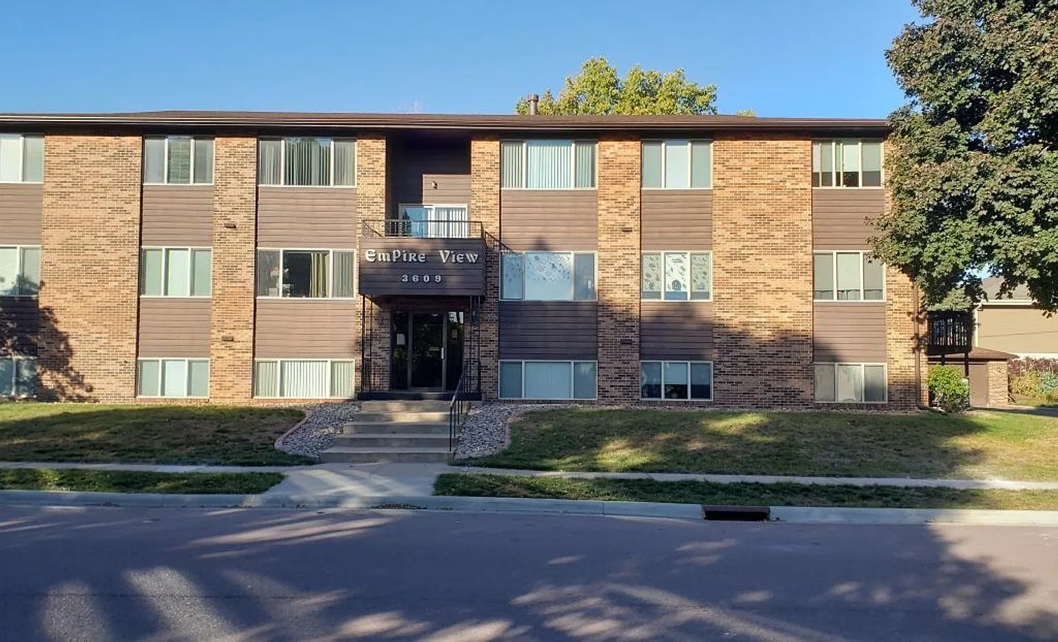 Cathy Ave Apartments — Photo 1