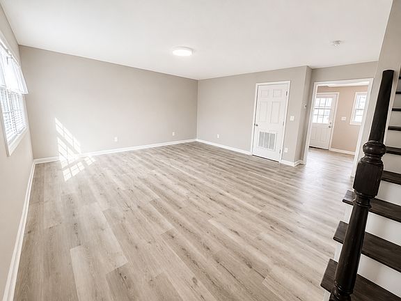5th image of 100 Ivey Rd #100