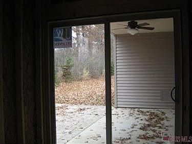 2nd image of 105 Hickory Ct NE
