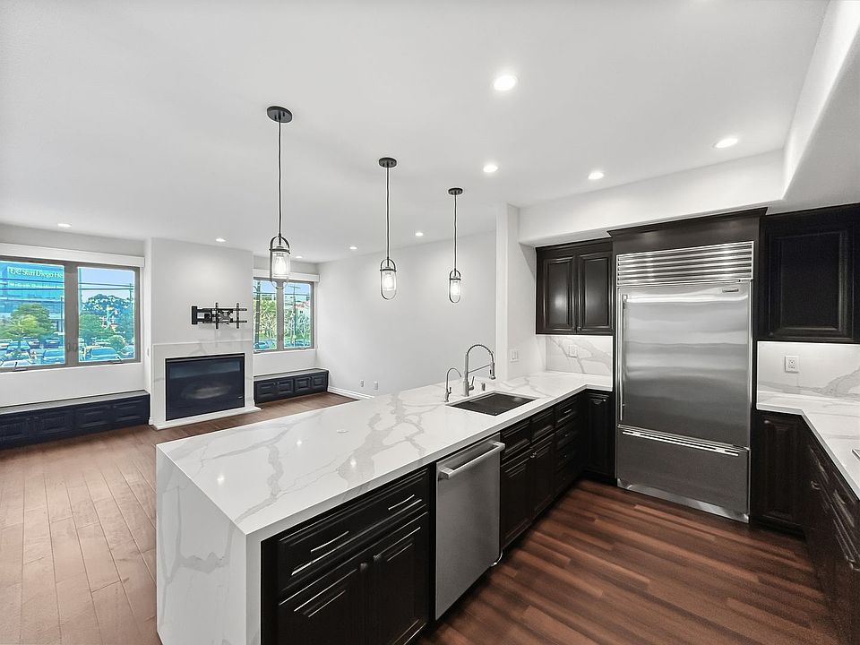 1st image of 115 W Montecito Way