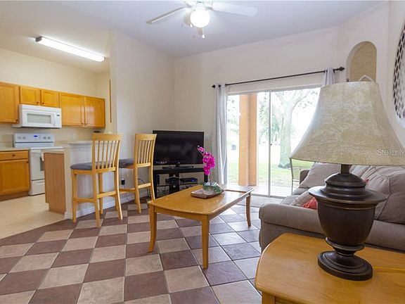 5th image of 331 Miramar Ave