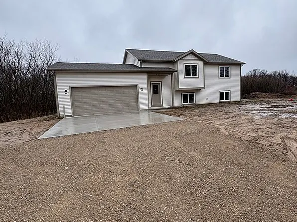 14123 Beardslee St NE, Greenville, MI 48838