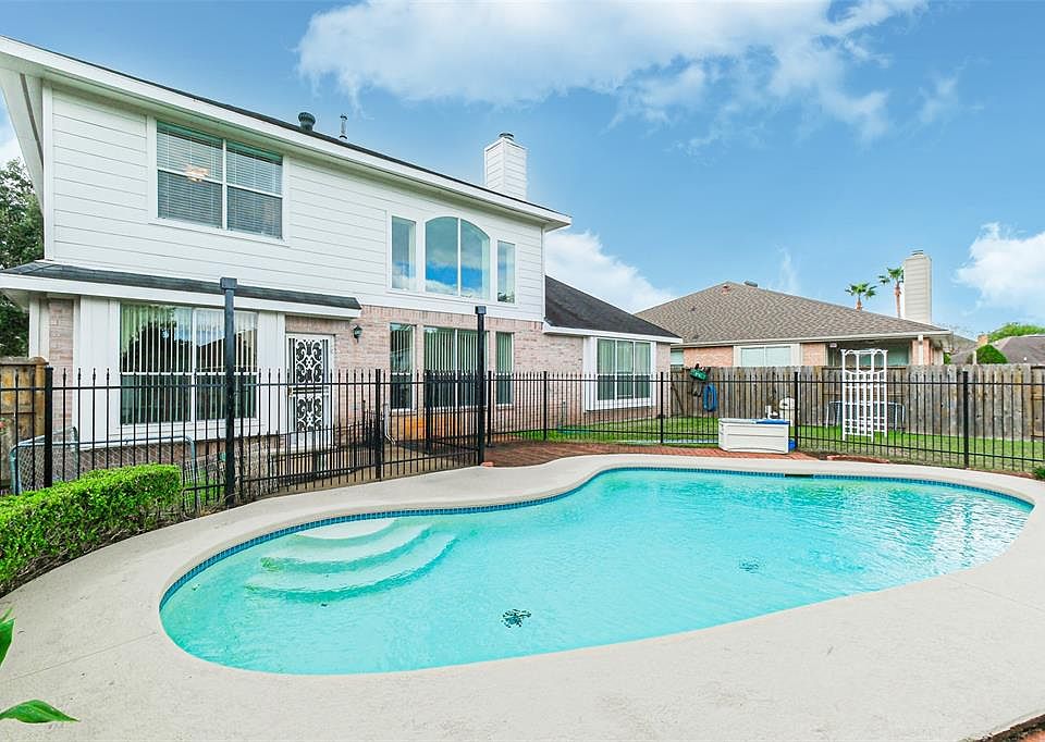 1st image of 17418 Winfield Square