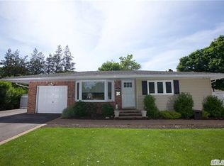 56 Mills Pond Rd, Saint James, NY 11780