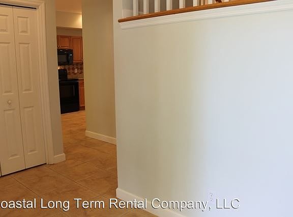 5th image of 54 Gold Oak Dr
