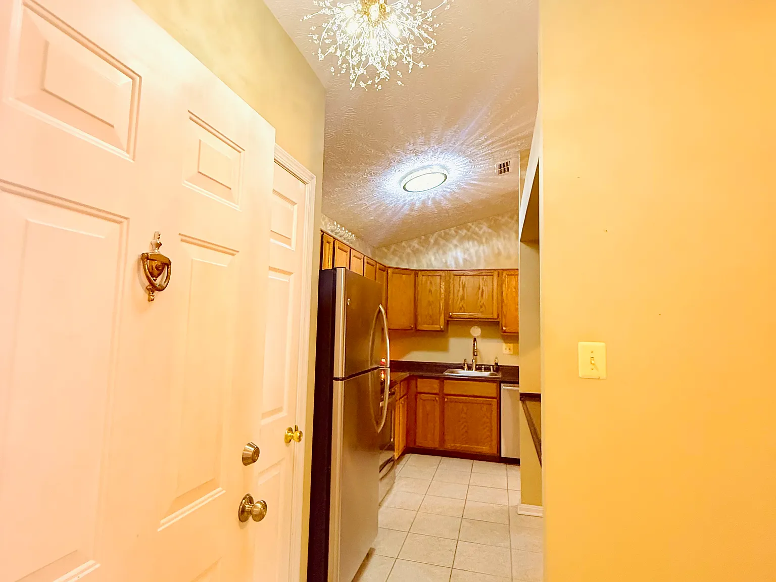 2 bed, 1013 sqft, $2,000 — Photo 4