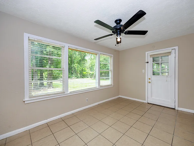 312 Harris Blvd — Photo 13