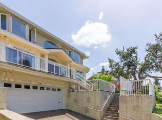 7286 Barnet Rd, Burnaby, BC V5A 1E2