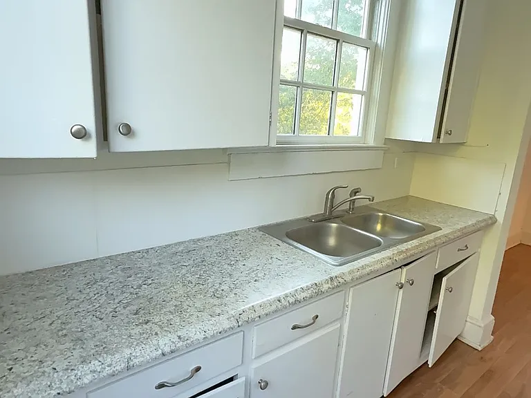 1715 Fair St #4 — Photo 7