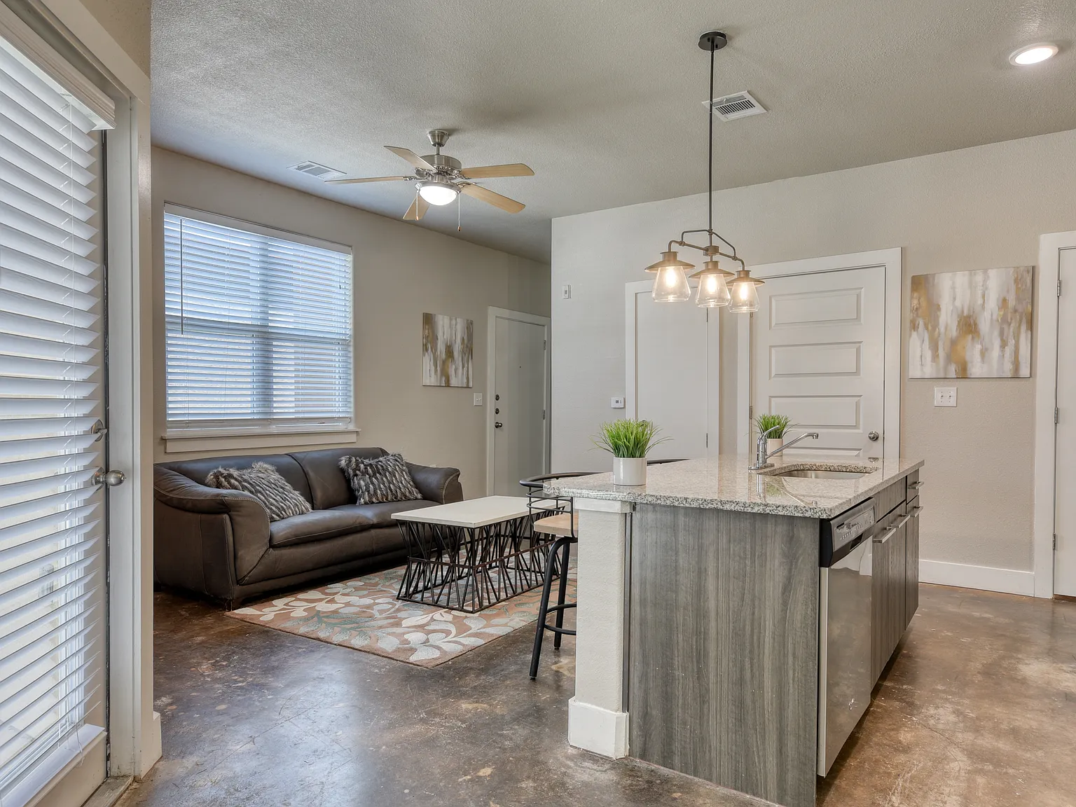 1 bed, 650 sqft, $735 — Photo 2