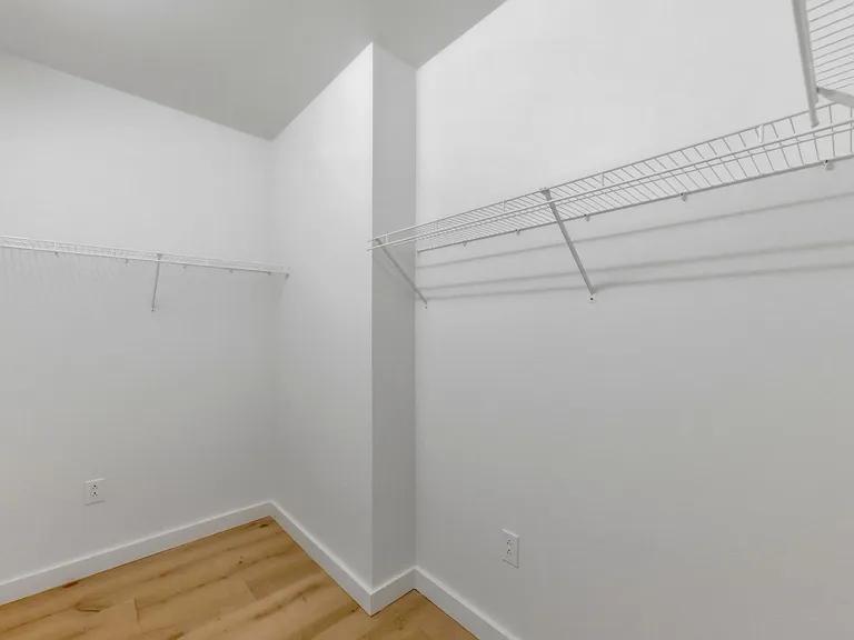 610 Davis St #2204 — Photo 15