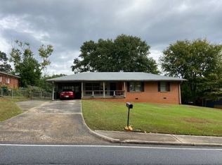 382 Pineridge Dr, Forest Park, GA 30297