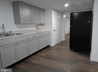 1124 W Main St #1, Valley View, PA 17983