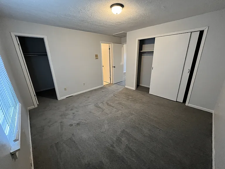 2900 N Fulton Ave — Photo 2