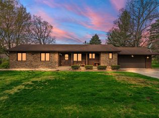 526 Gardenia St SE, Demotte, IN 46310