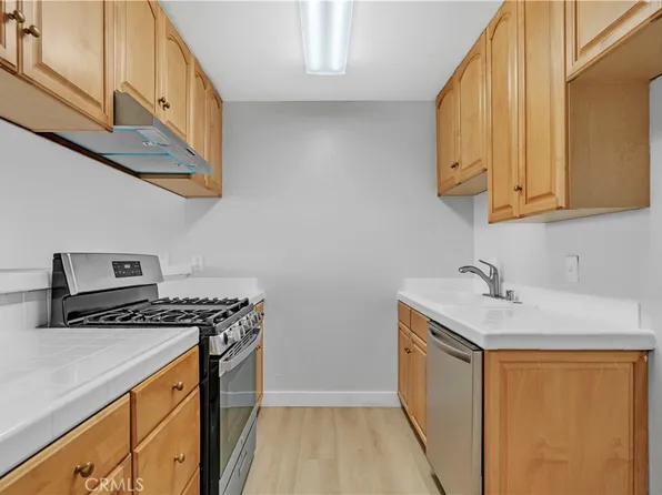 2411 Prospect Ave APT 219, Hermosa Beach, CA 90254