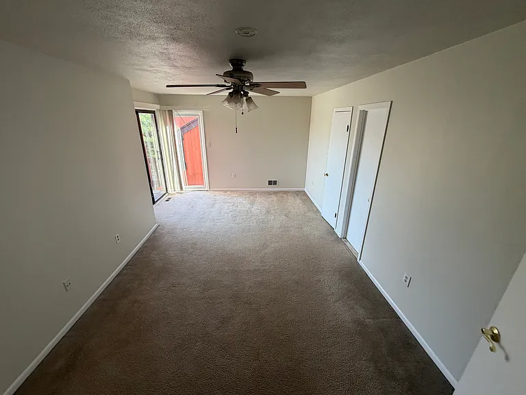 85 Riverbend Dr — Photo 6