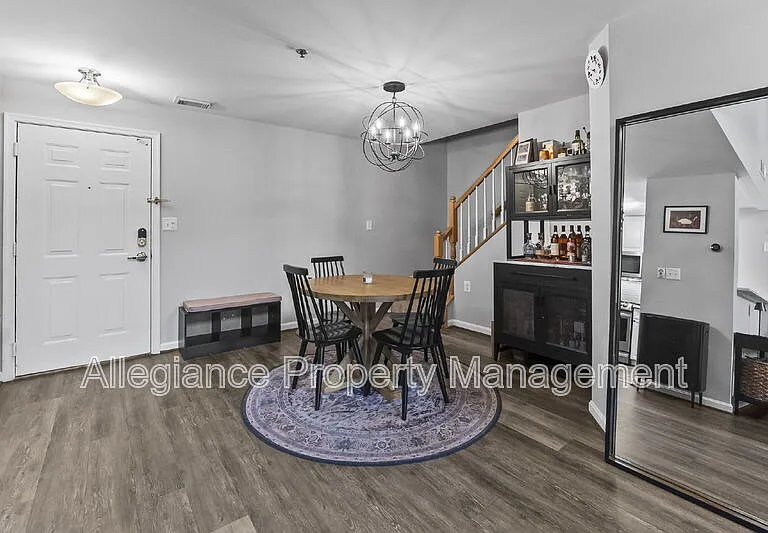 171 Somervelle St #406 — Photo 2