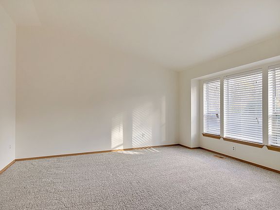 5th image of 1123 144th St E
