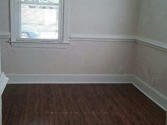 4th image of 18 Alden Ave