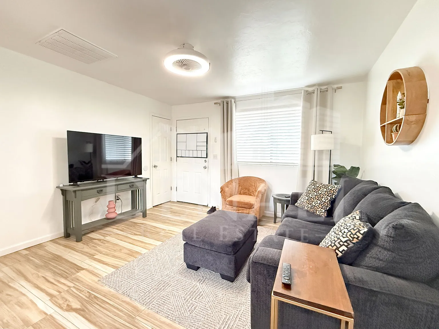 2 bed, 1.0 bath, 720 sqft, $1,295 — Photo 4