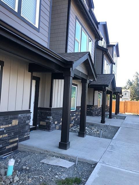 1st image of 17825 22nd Ave E