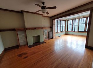 5902 N Magnolia Ave, Chicago, IL 60660