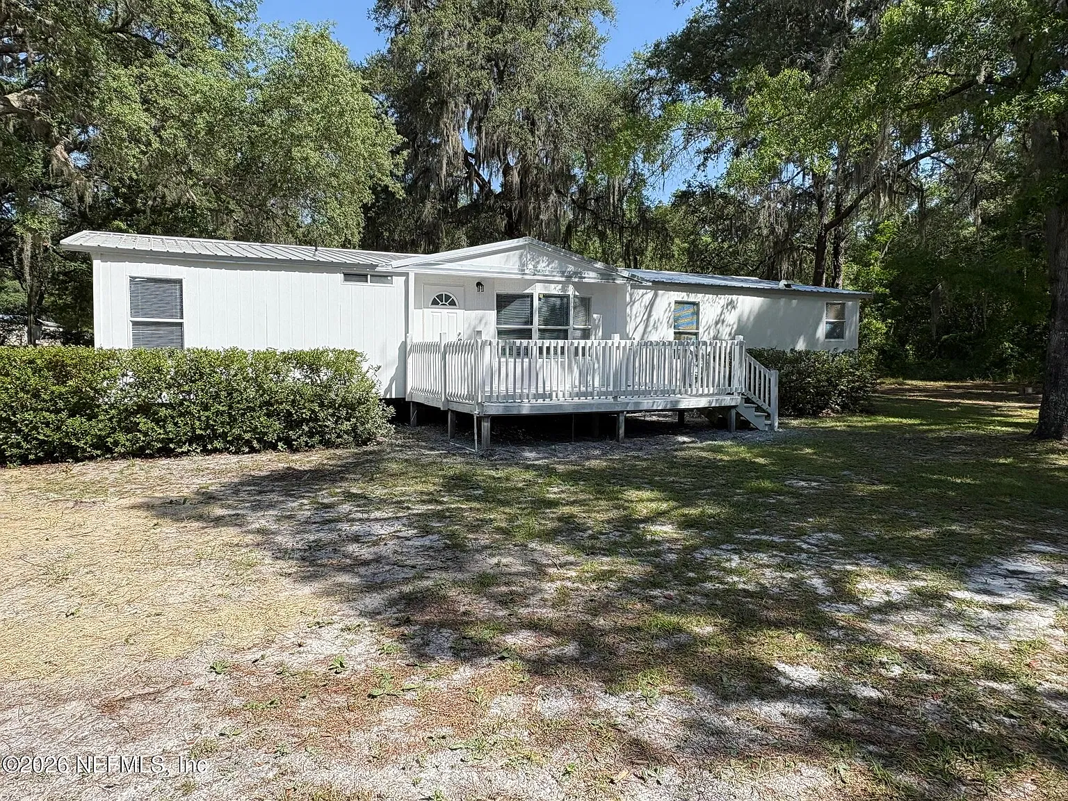 3 bed, 2.0 bath, 1496 sqft, $2,000 — Photo 2