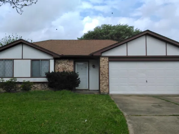 320 Avenue F, Nederland, TX 77627