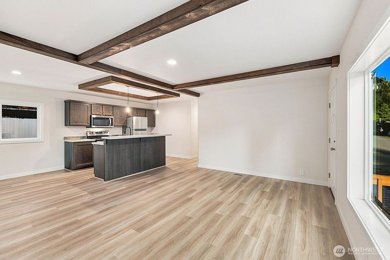 4th image of 1540 Maple Lane S #33
