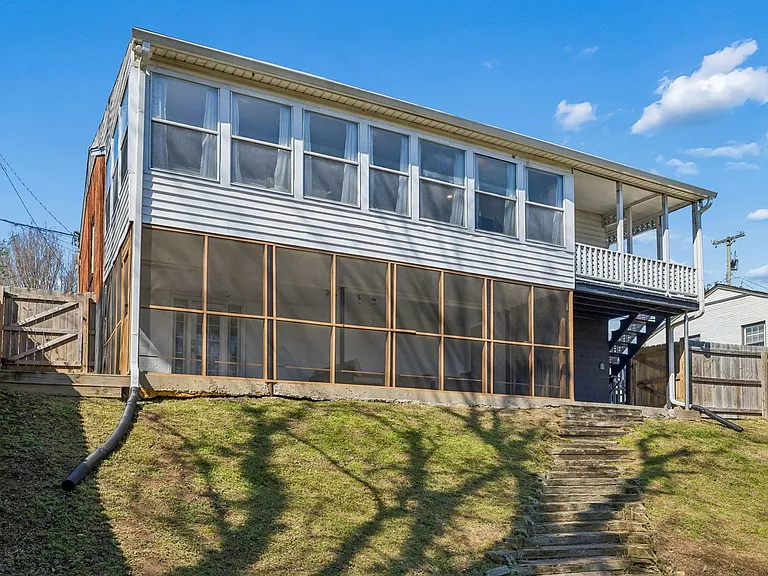 833 Rose Park Dr — Photo 40