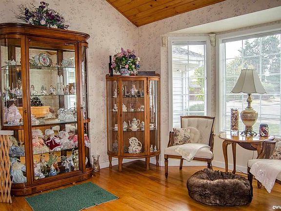 5th image of 1029 Yorkshire Ct SE