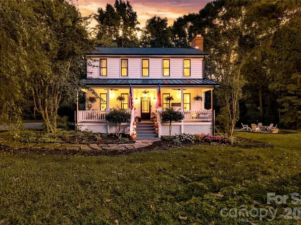 9560 Harvest Ln, Davidson, NC 28036