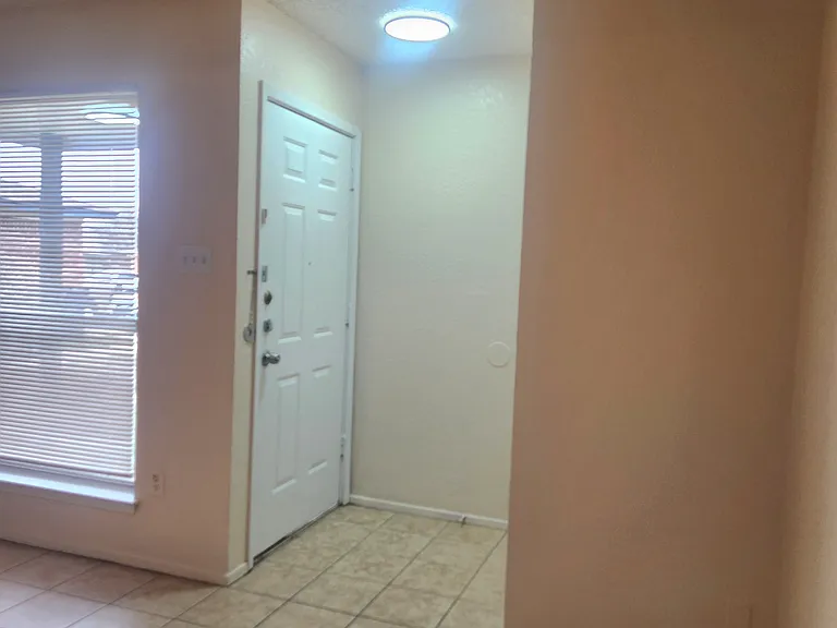 3712 Hulen Park Cir — Photo 5