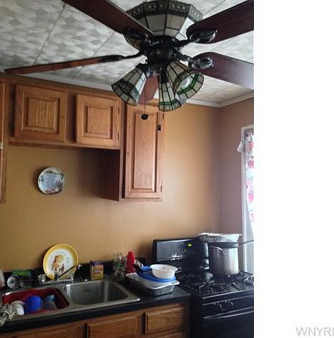 2nd image of 382 Dartmouth Ave